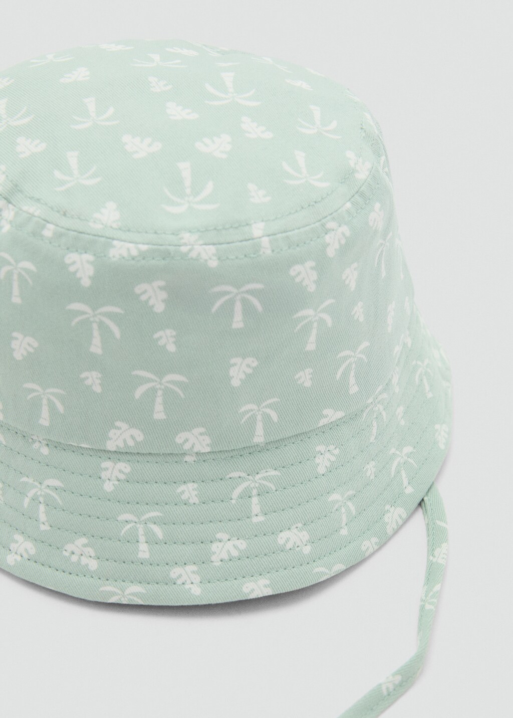 Bucket hat