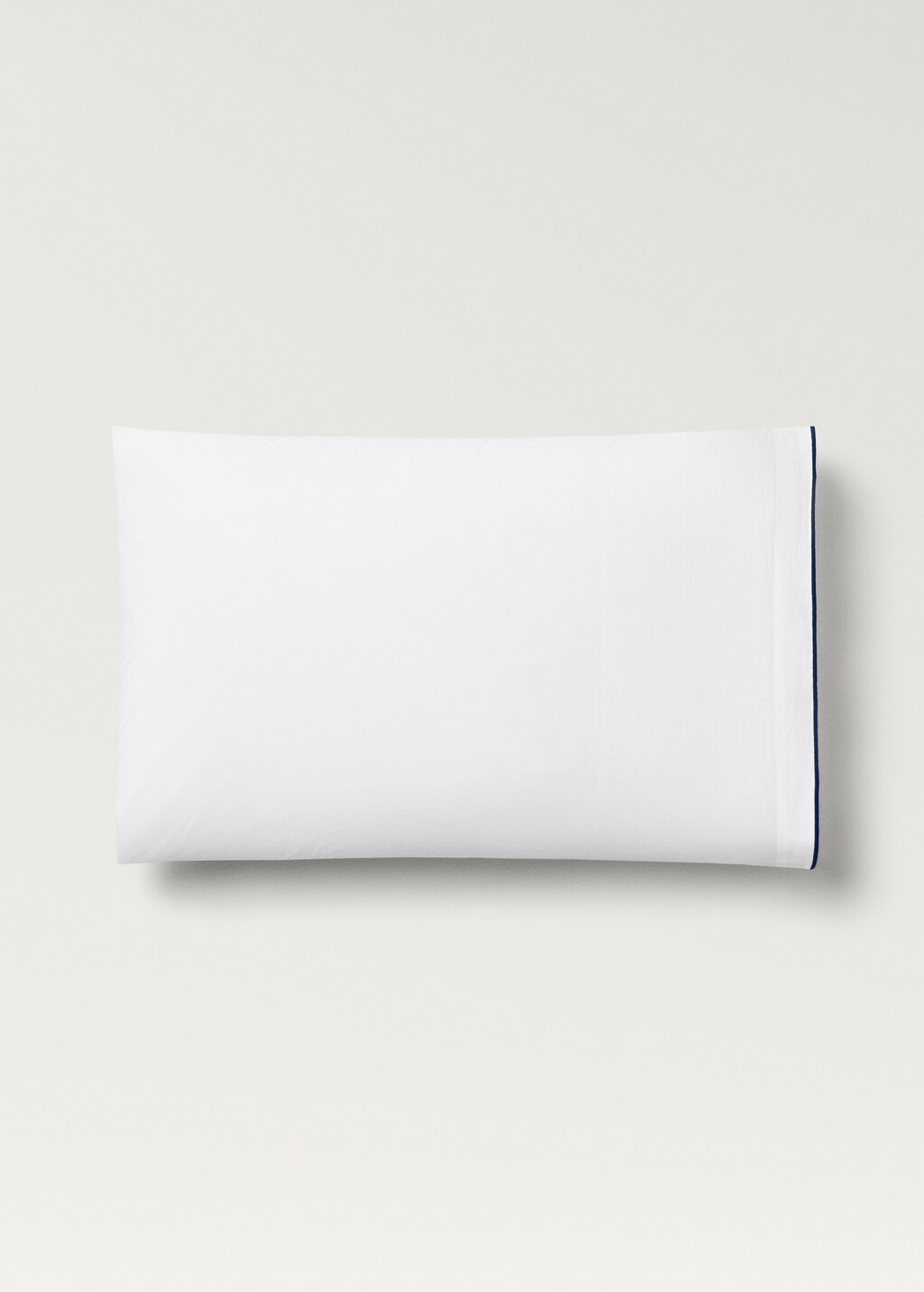 Two cotton percale pillowcases with contrasting overlock 50x75 cm