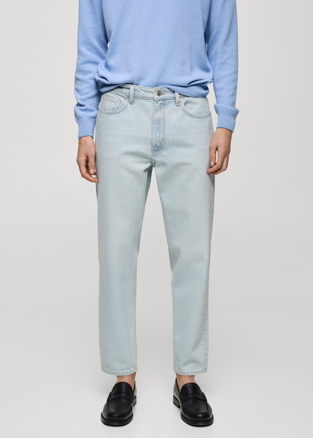 Cropped carrot-fit jeans
