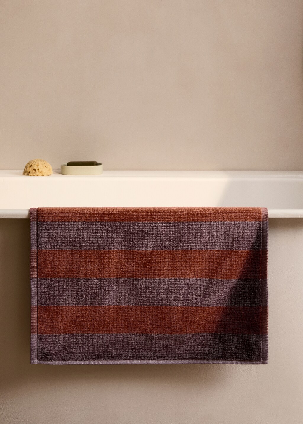 Two-tone striped bath rug