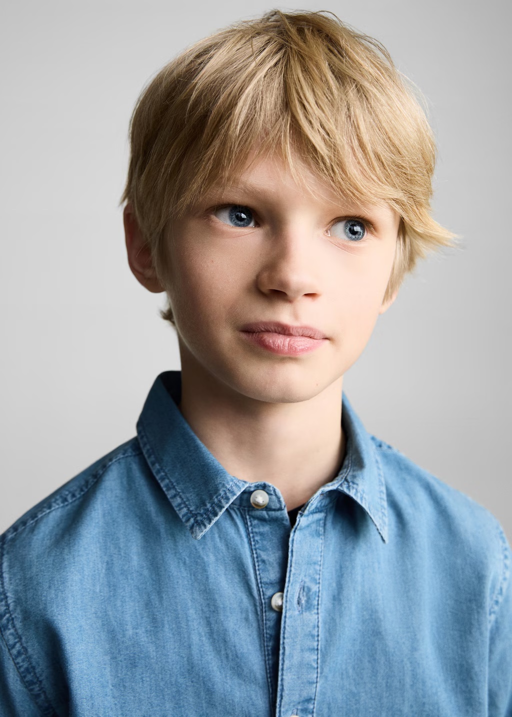 Denim shirt with polo collar 4 Denim shirt with polo collar