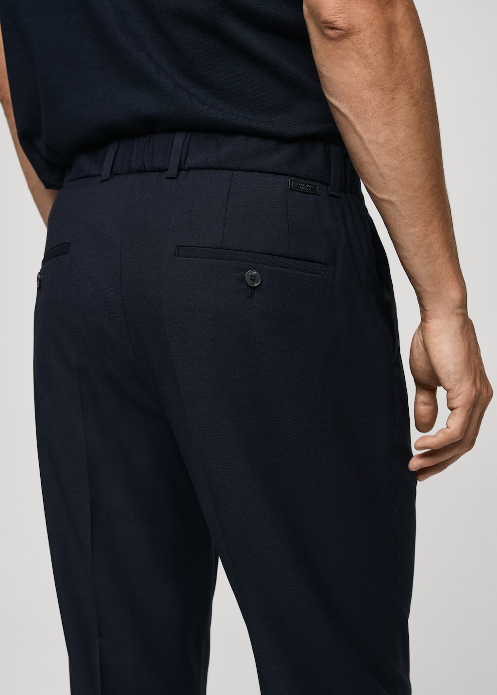 Pleated slim-fit pants 6 Pleated slim-fit pants