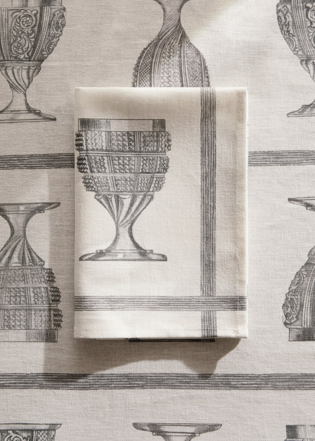 Cotton linen napkins with glasses print
