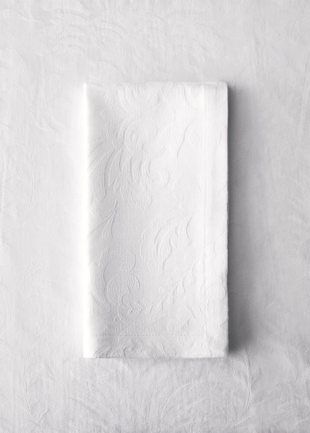 Cotton jacquard floral napkins