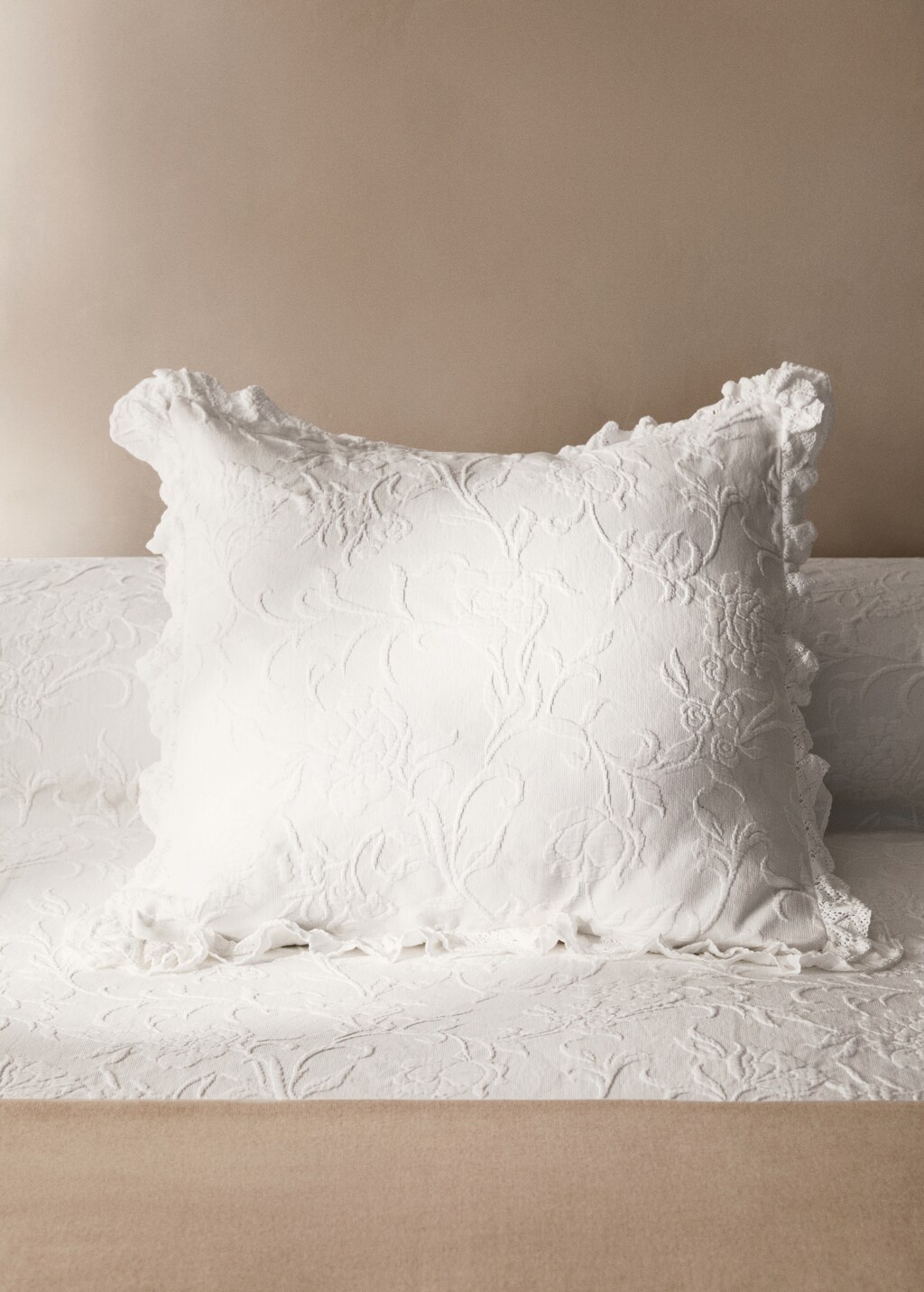 Jacquard cotton floral pillowcase 50x50 cm