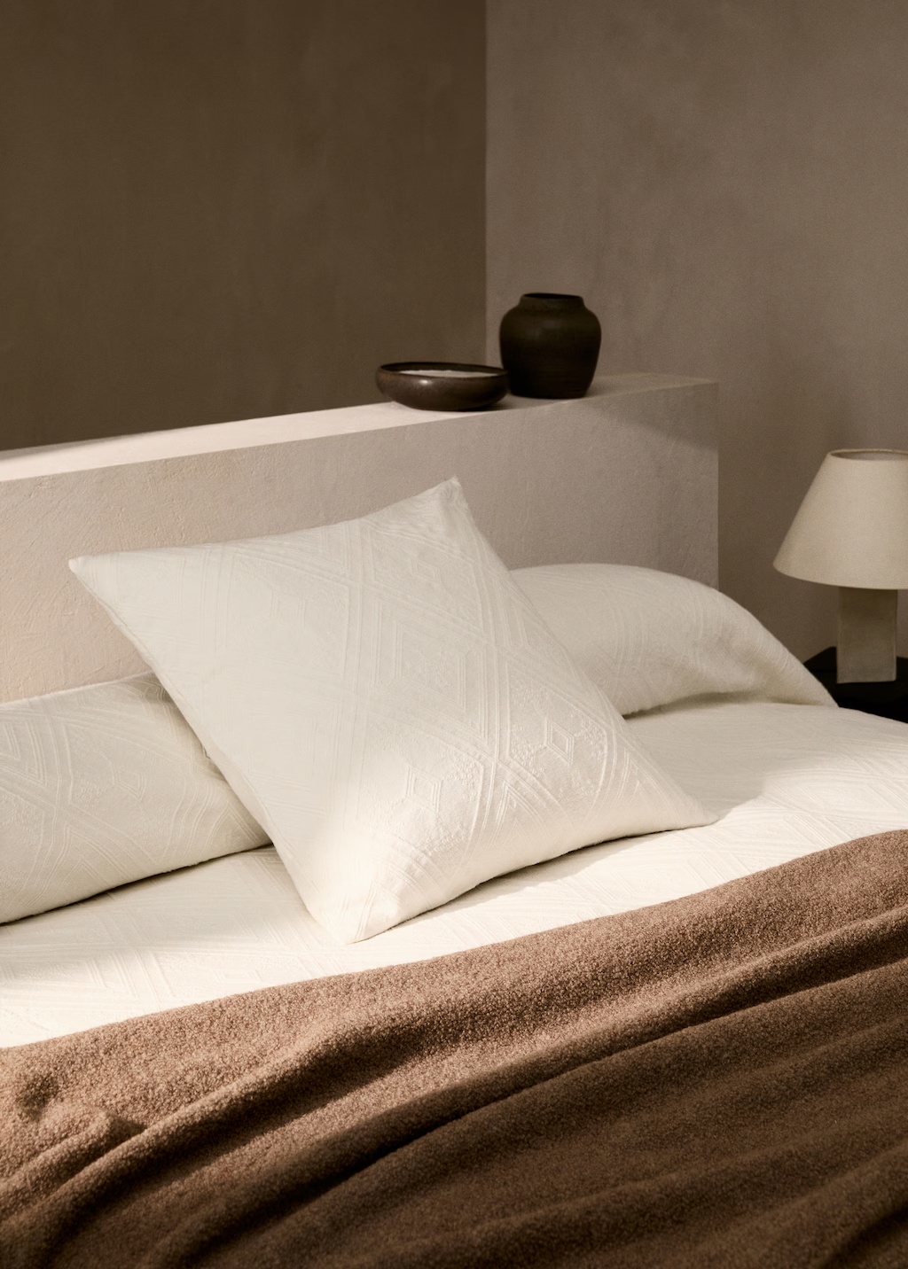 Cotton jacquard rhombus cushion cover 60x60 cm