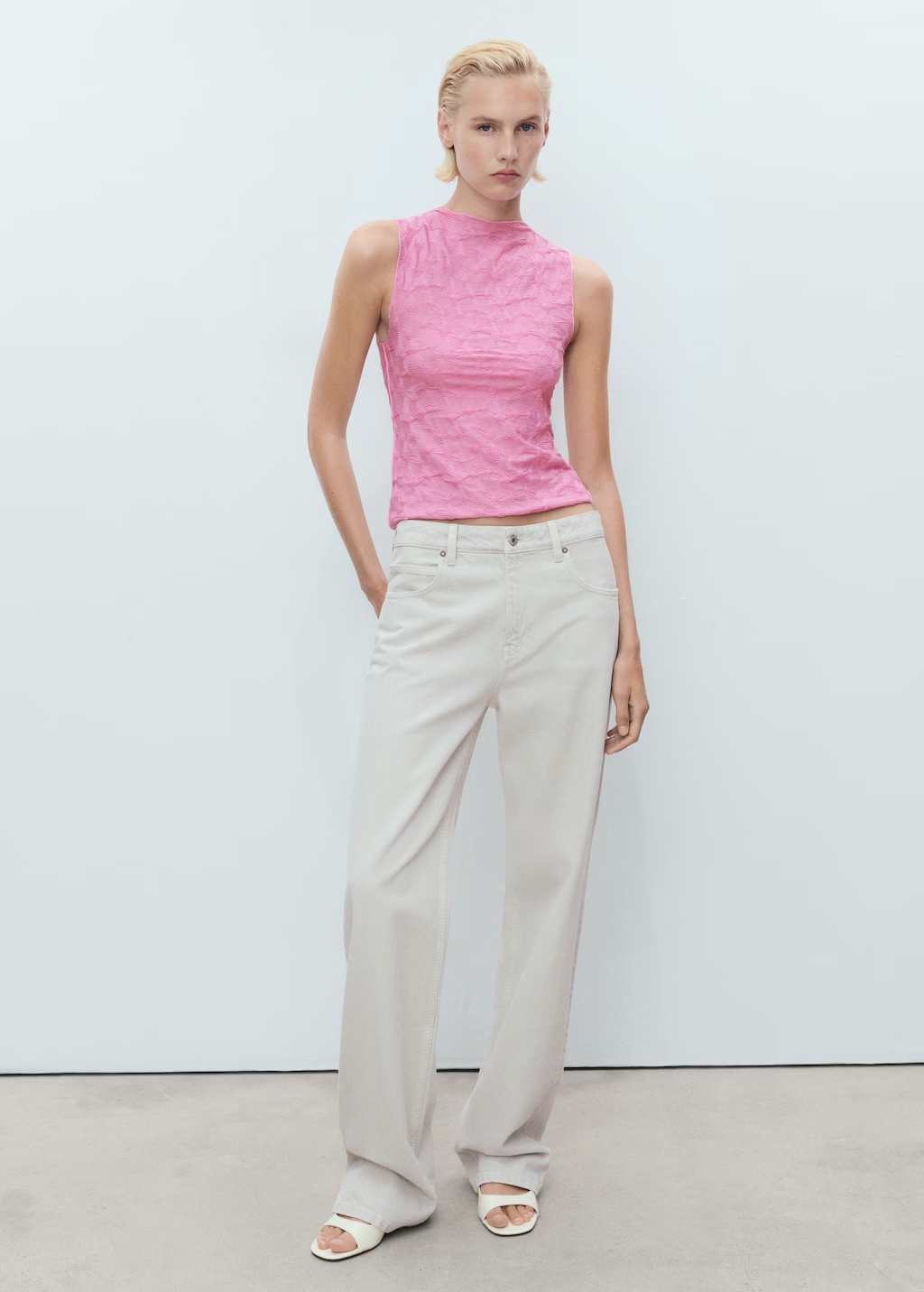 Fitted top with gathered shoulder 3 Fitted top with gathered shoulder