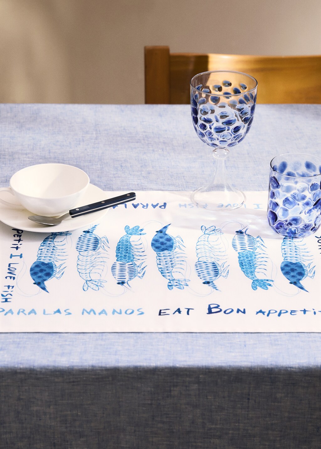 Cotton placemat with shrimp design