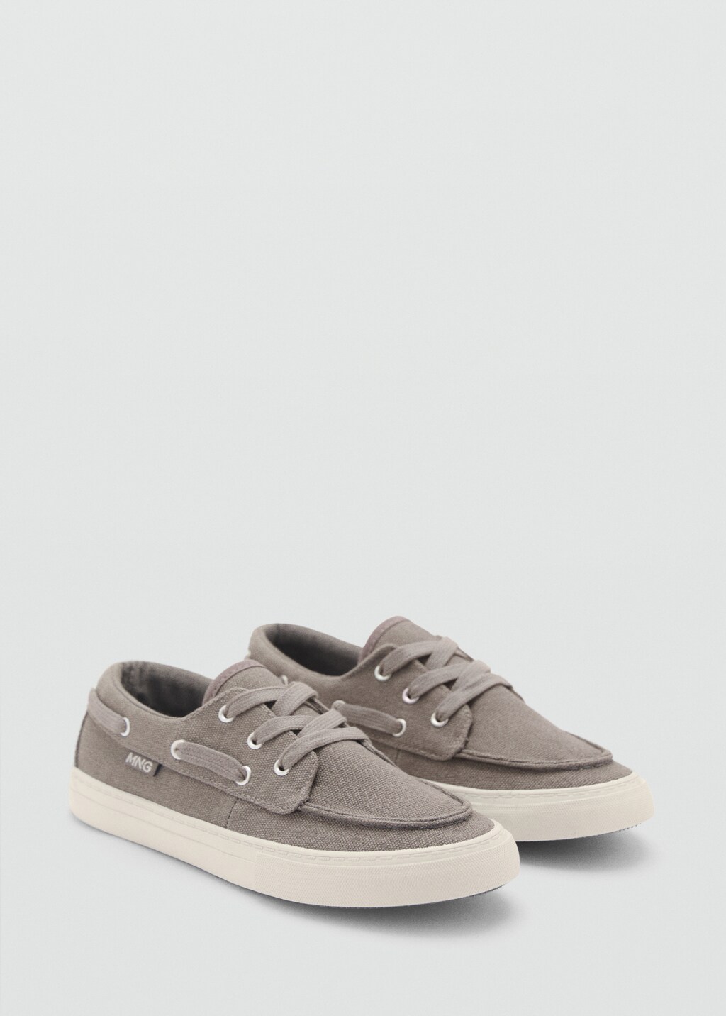 Nautical lace-up shoes