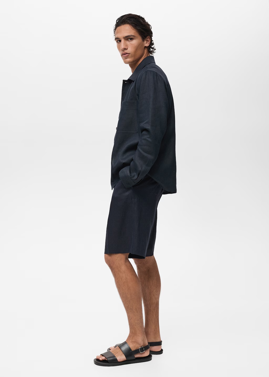 Slim-fit 100% linen bermuda shorts 6 Slim-fit 100% linen bermuda shorts