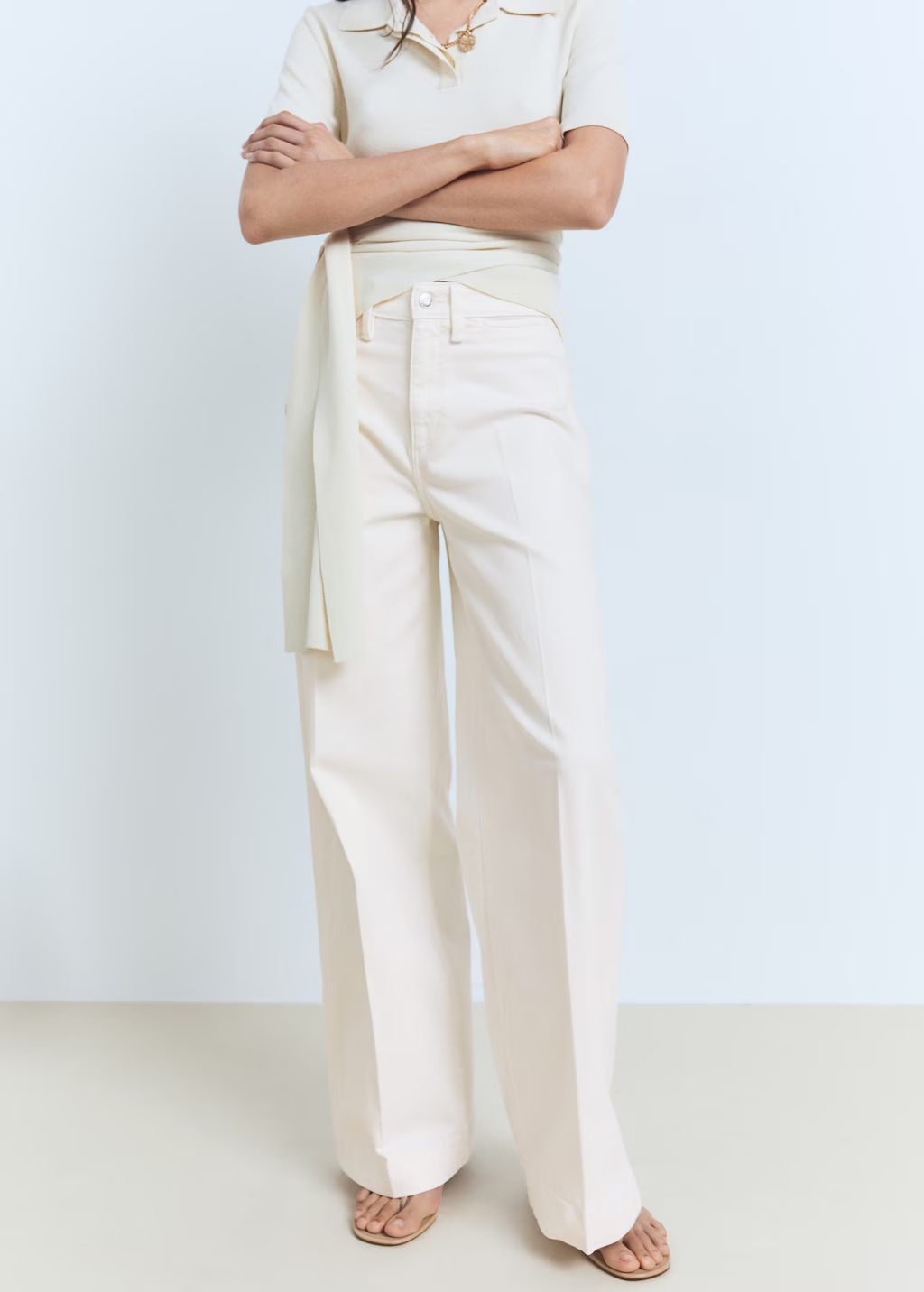 High-waisted wide-leg jeans