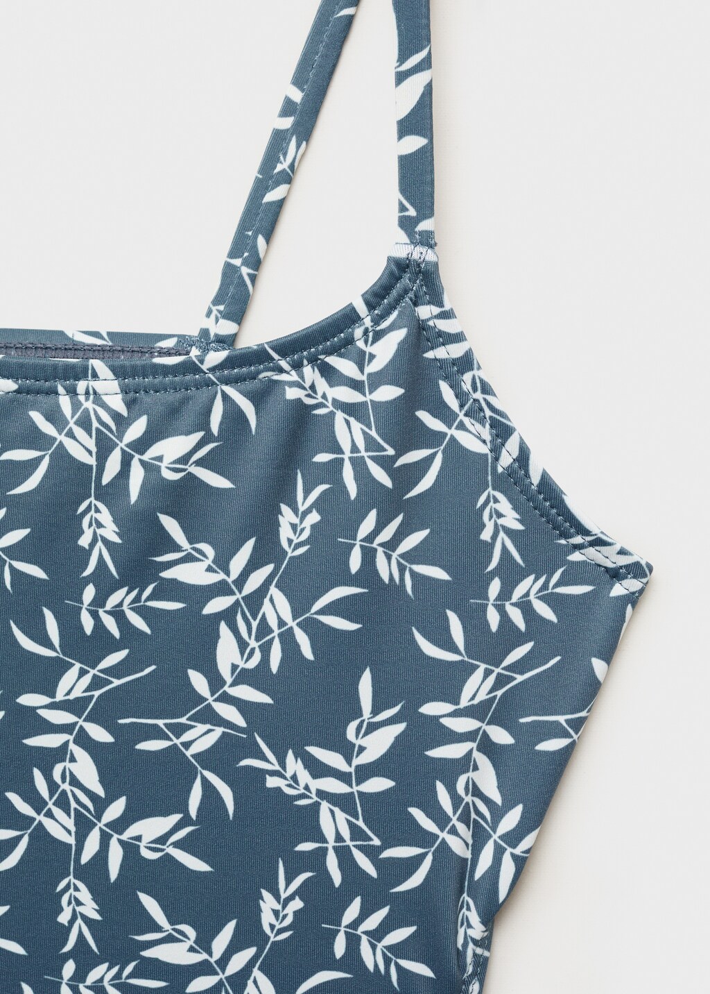 Leaf-print swimsuit 5 Leaf-print swimsuit
