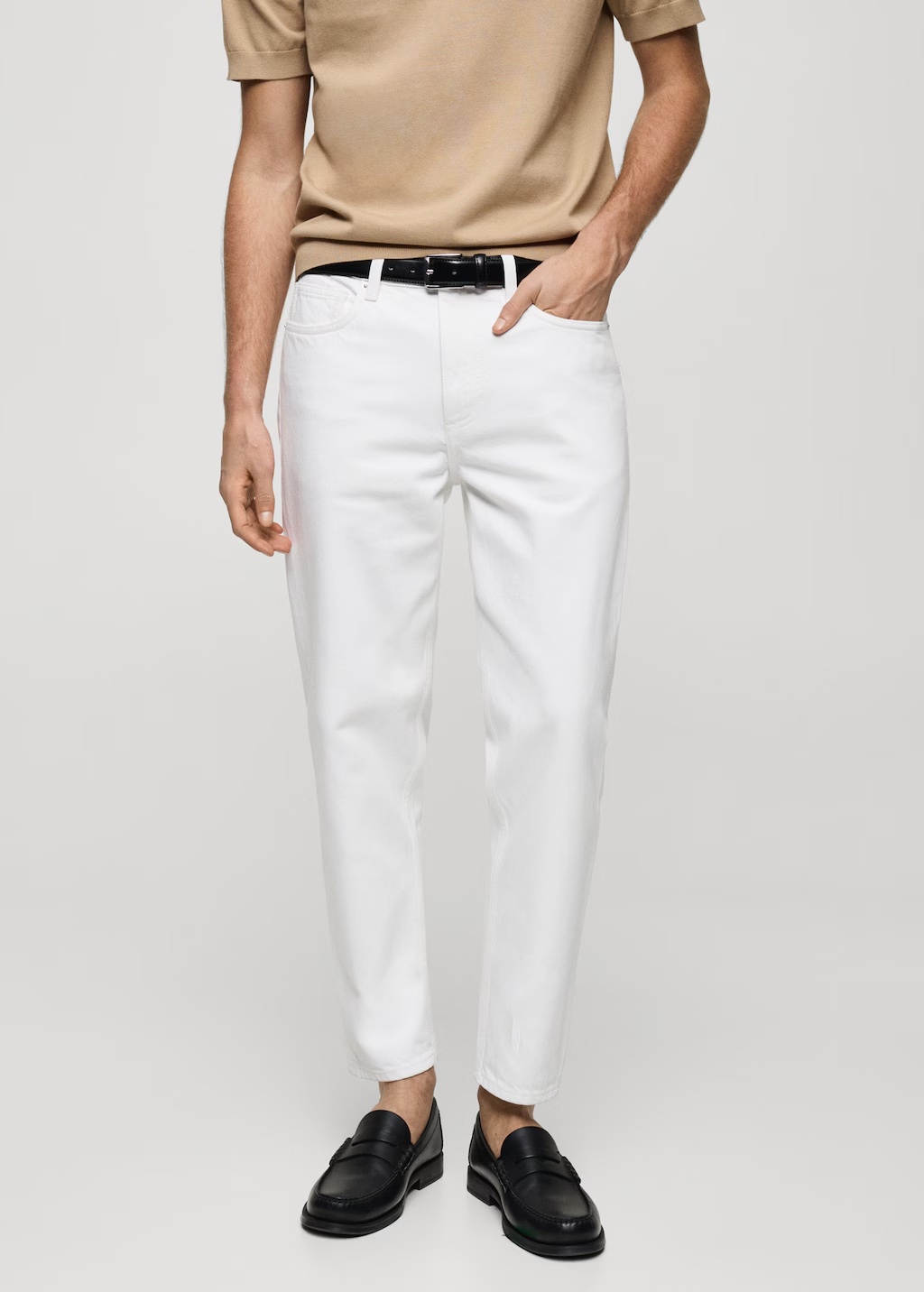 Cropped carrot-fit jeans