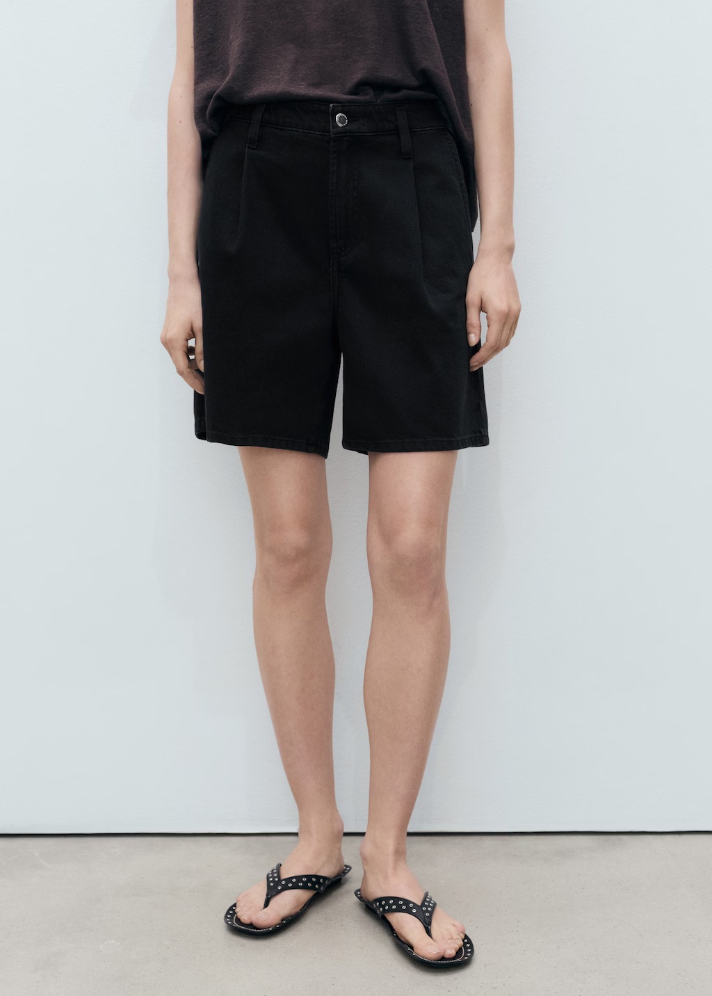 Mid-rise denim bermuda shorts with pleats