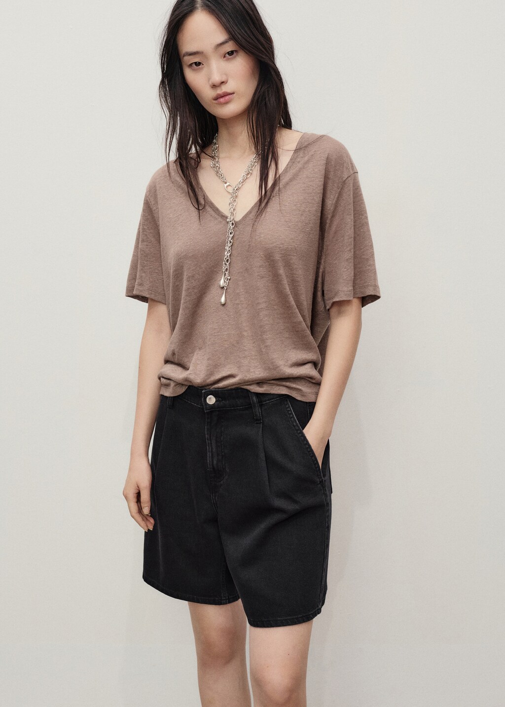 Mid-rise denim bermuda shorts with pleats 5 Mid-rise denim bermuda shorts with pleats