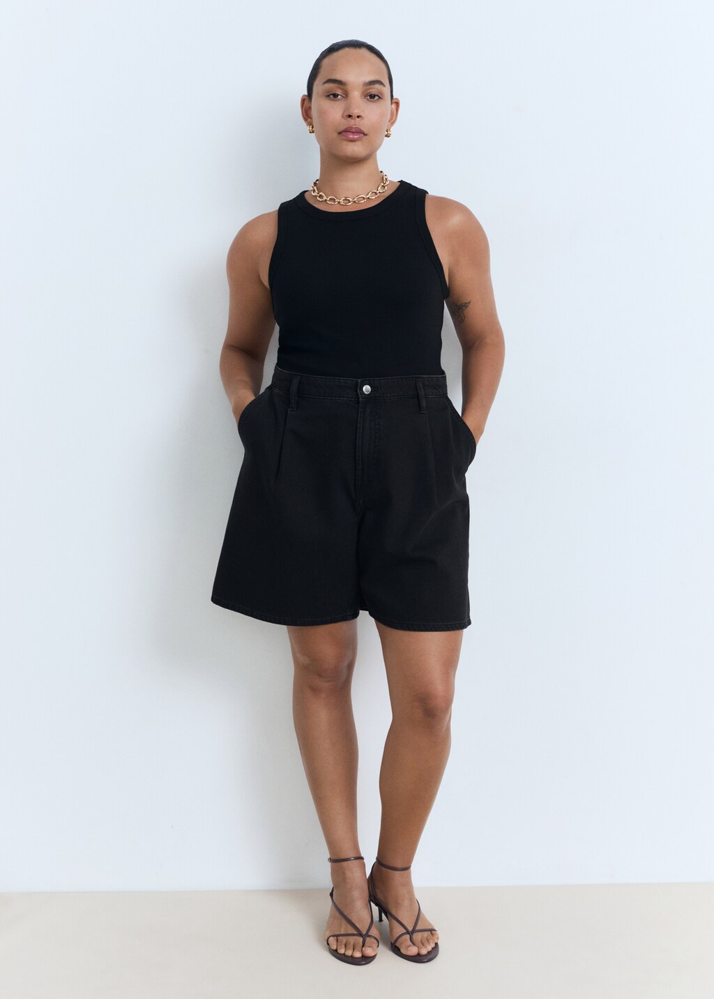 Mid-rise denim bermuda shorts with pleats 6 Mid-rise denim bermuda shorts with pleats