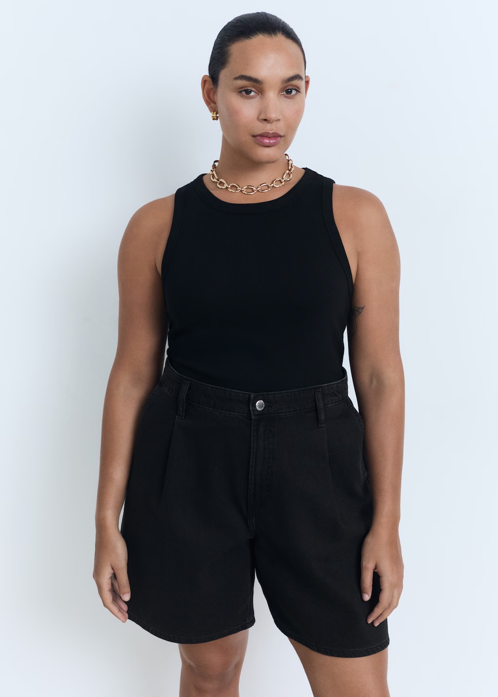 Mid-rise denim bermuda shorts with pleats 8 Mid-rise denim bermuda shorts with pleats