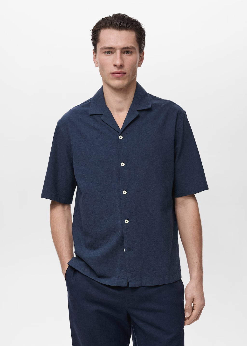 Shirt with embroidered bowling collar