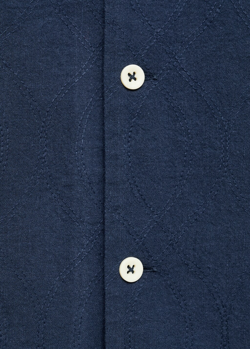Shirt with embroidered bowling collar 9 Shirt with embroidered bowling collar