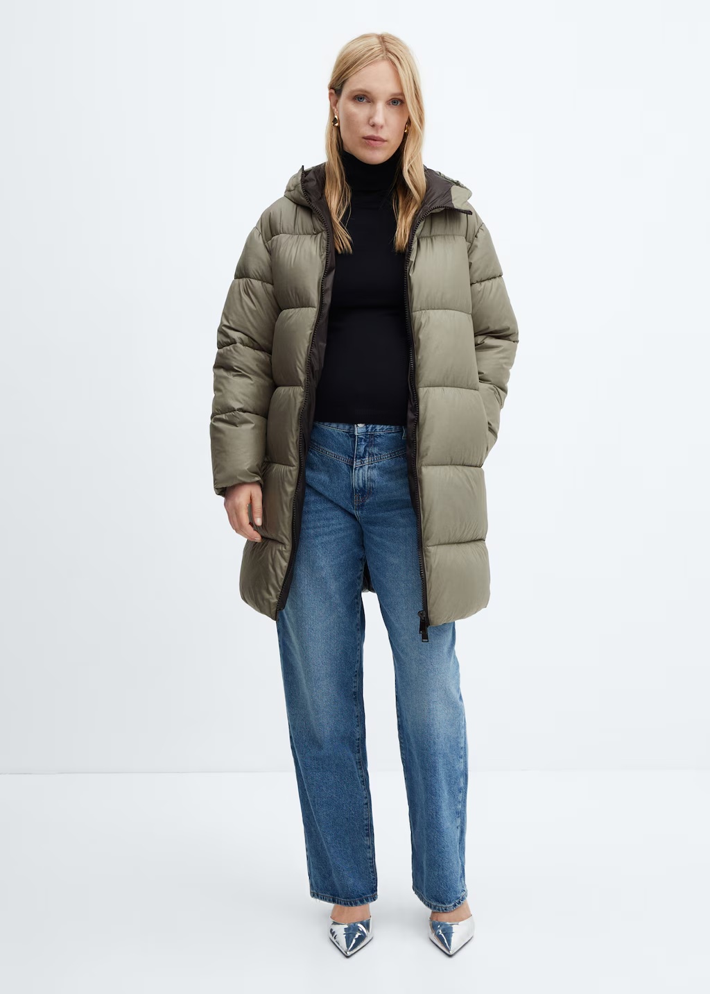 Padded carrying anorak with hood