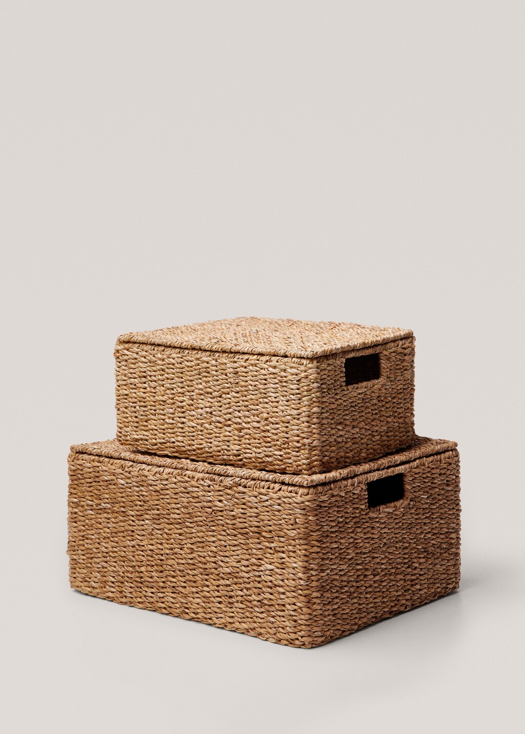 Small braided basket with handles 6 Small braided basket with handles