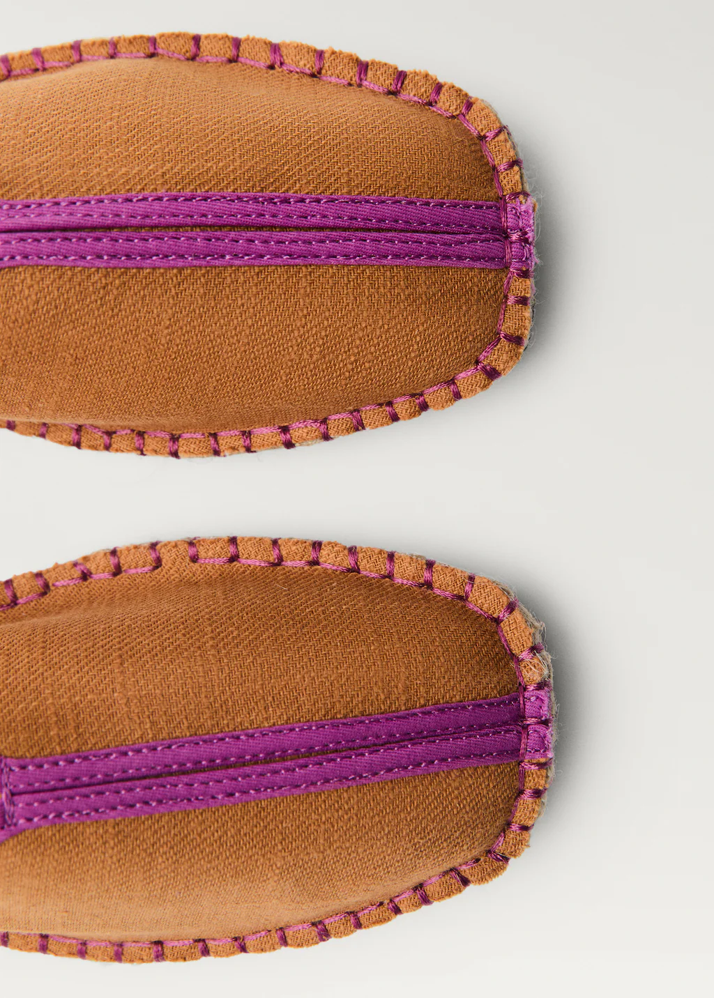Two-tone sneakers with spade detail 5 Two-tone sneakers with spade detail