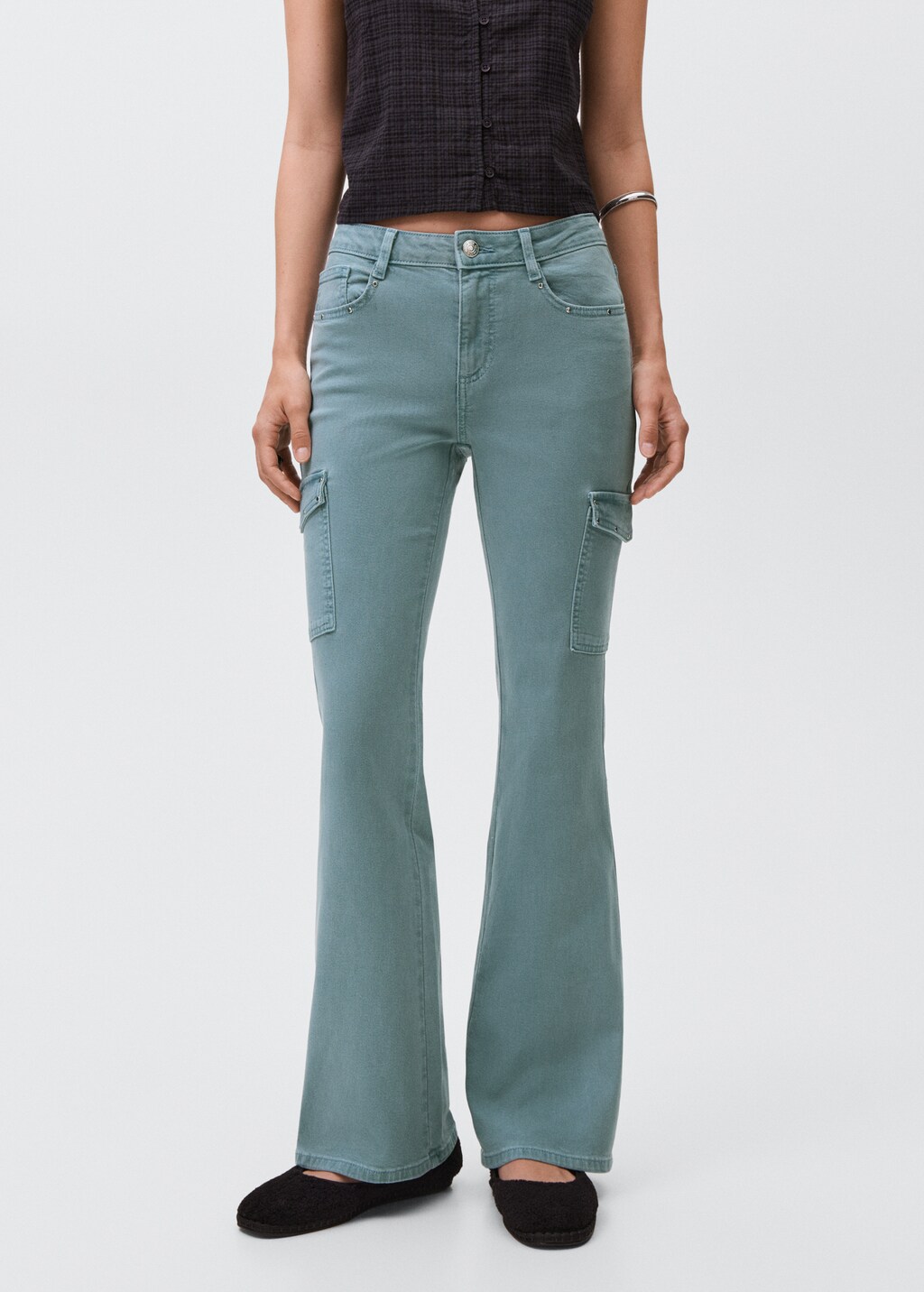 Flared cargo jeans
