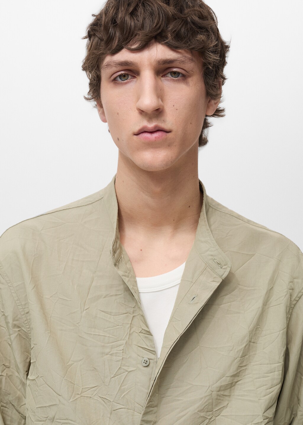 Crew-neck shirt with wrinkled effect 5 Crew-neck shirt with wrinkled effect