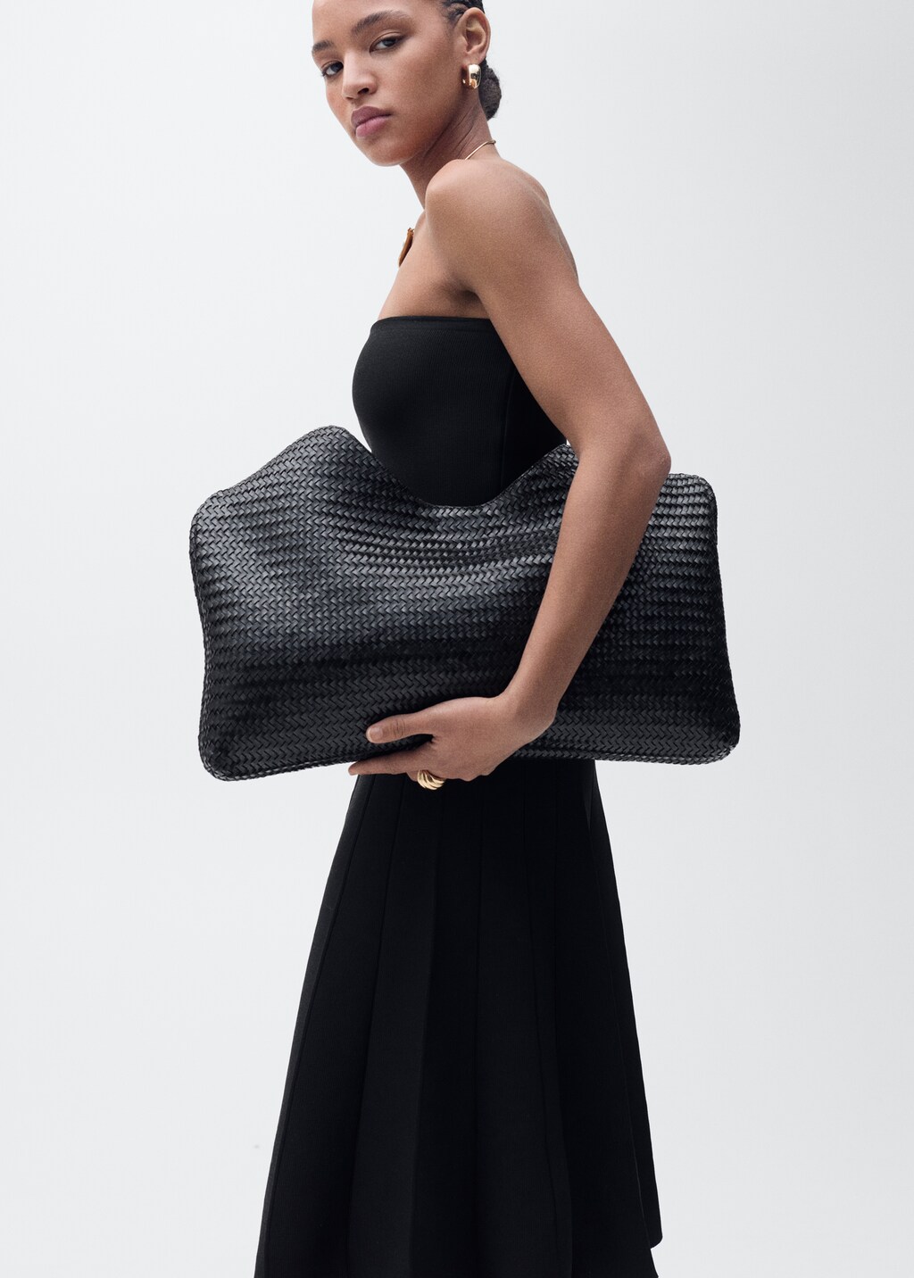 Strapless flared knitted dress