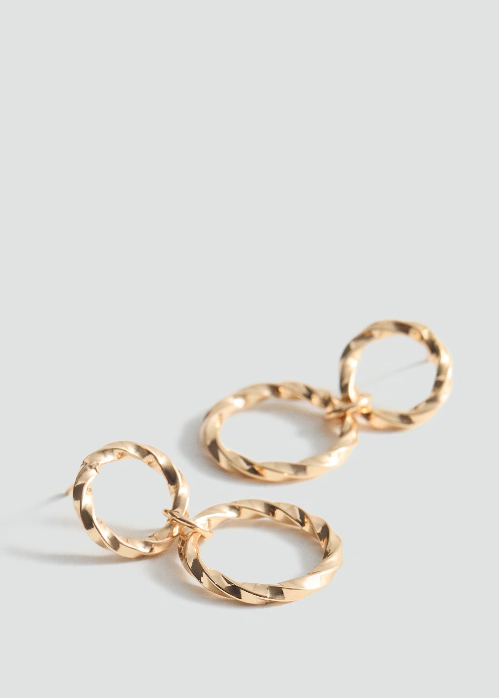 Intertwined hoop earrings