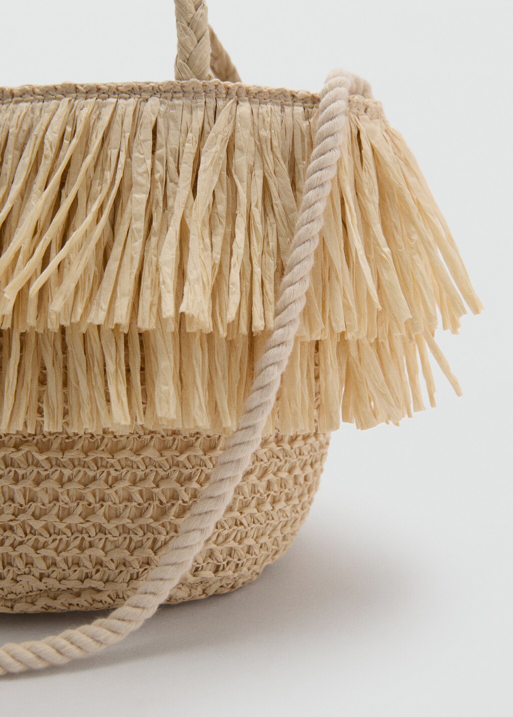 Fringed raffia bag 3 Fringed raffia bag