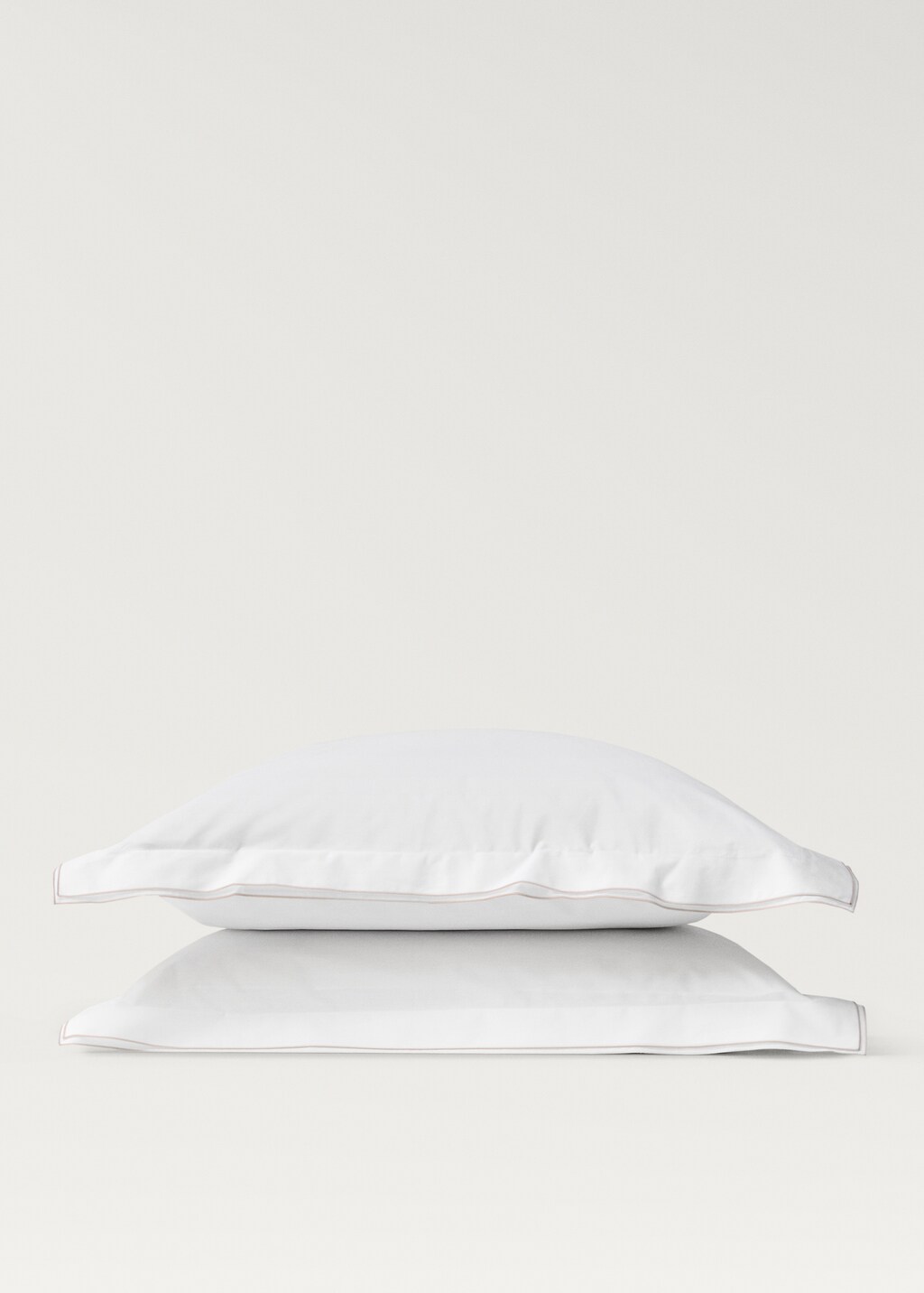 Two cotton percale pillowcases with double overlock 60x60 cm 6 Two cotton percale pillowcases with double overlock 60x60 cm