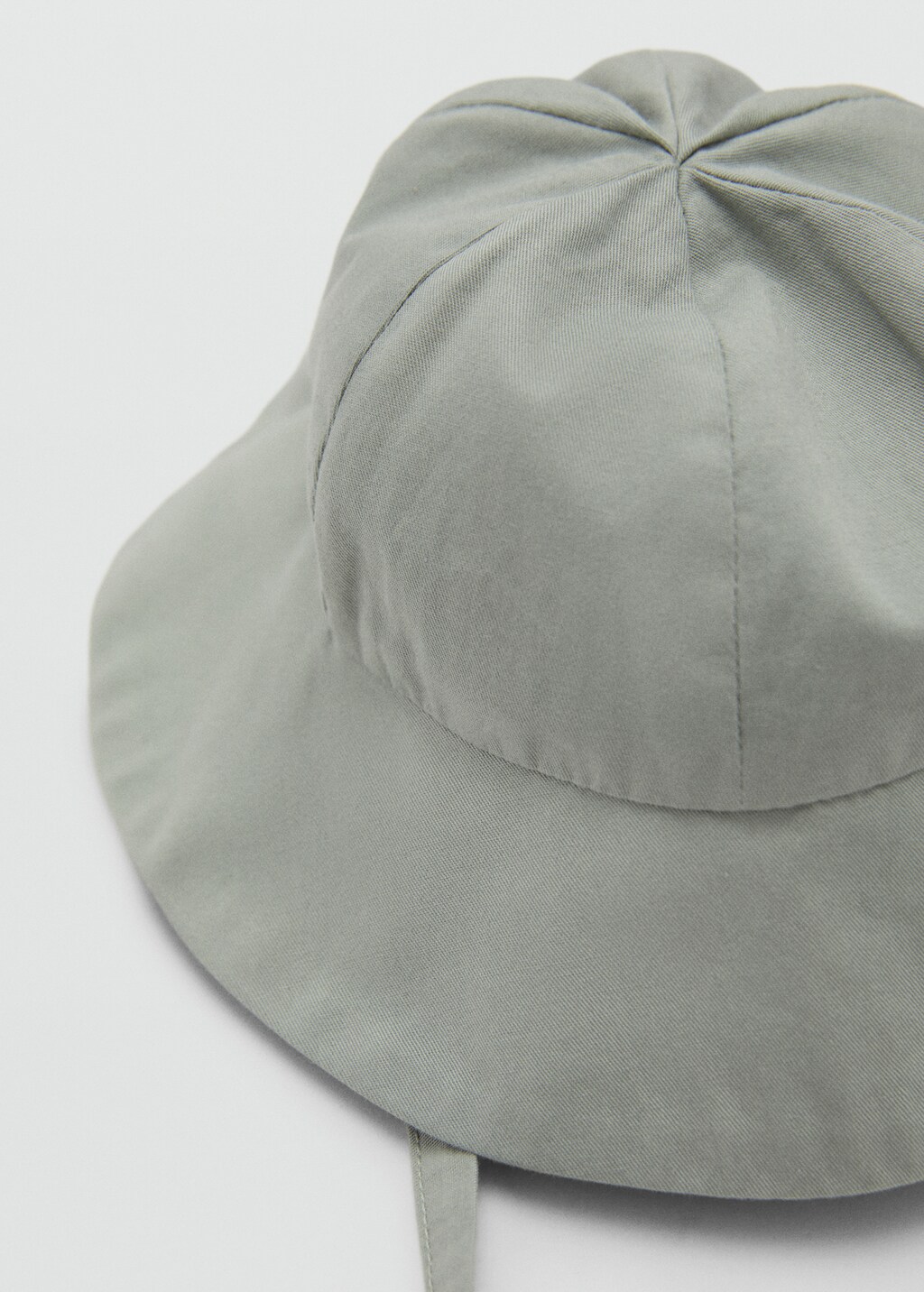 Cotton hat with ruffles