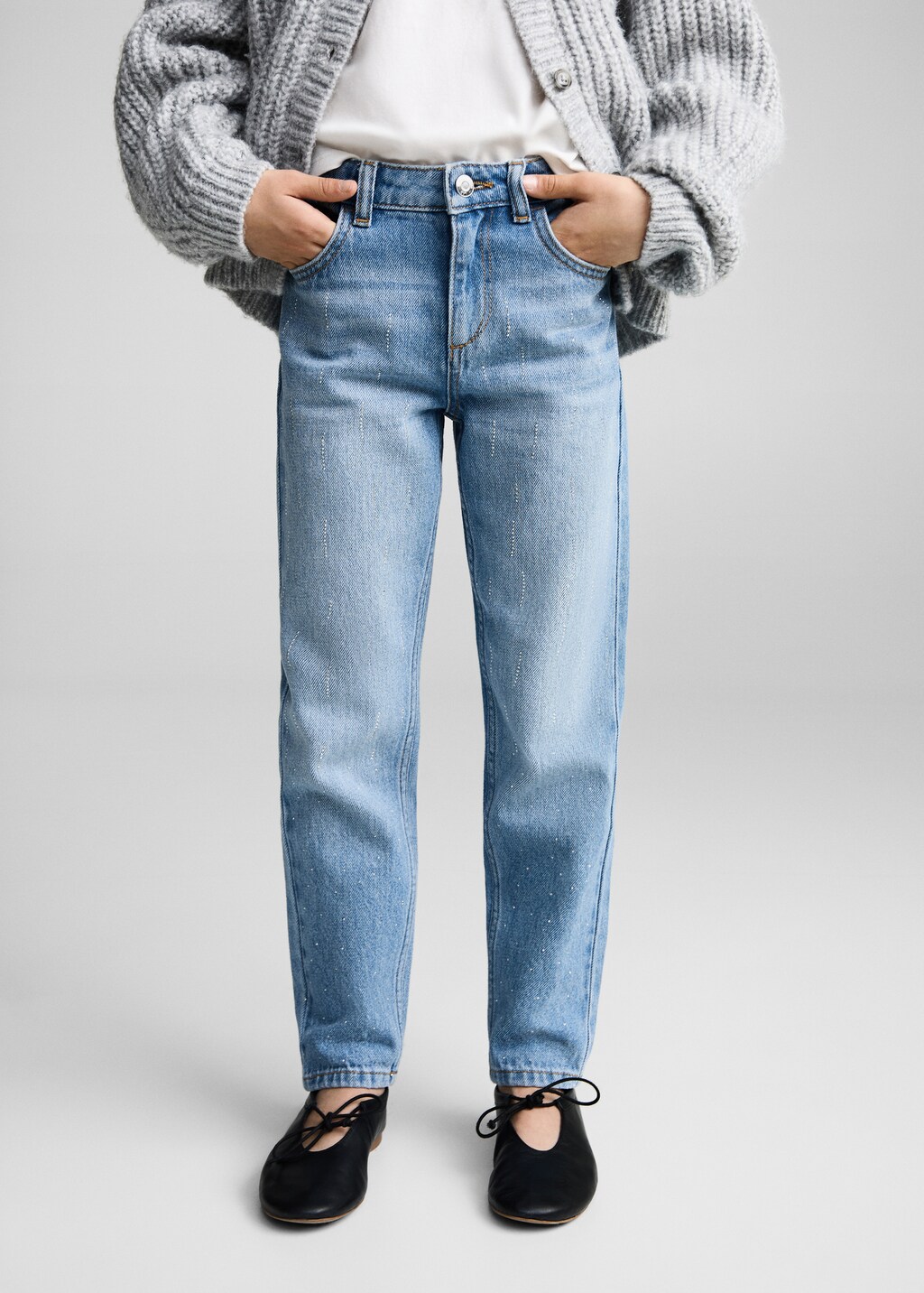Mom-fit jeans with shiny detail