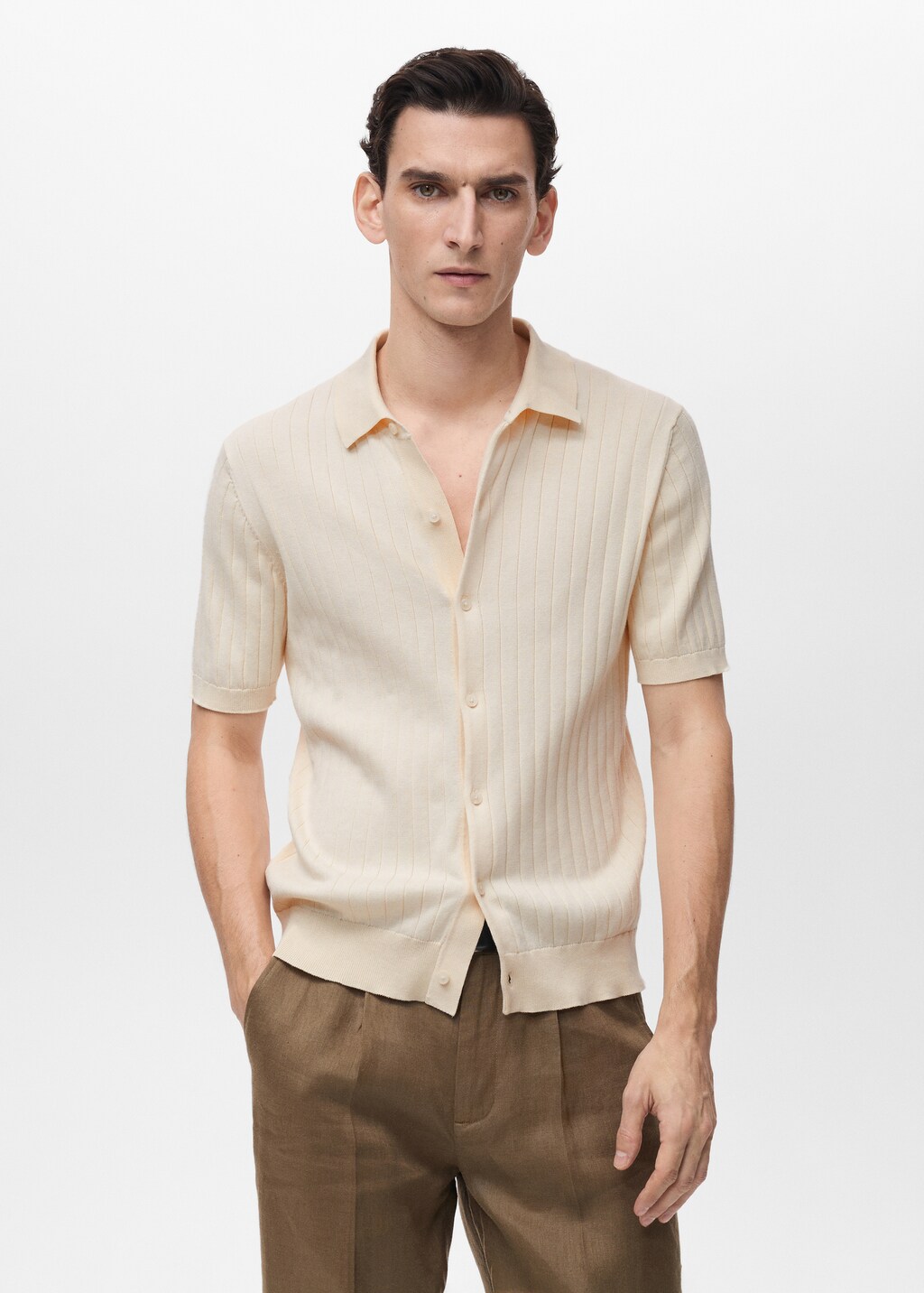 Fine rib-knit shirt