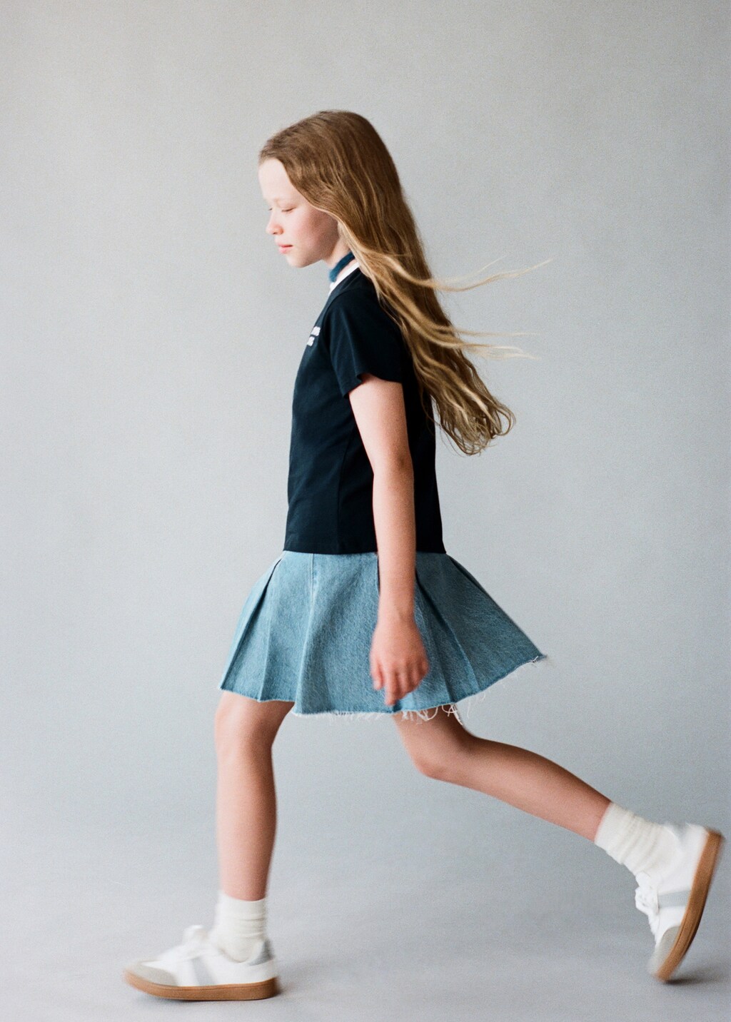 Pleated denim skirt