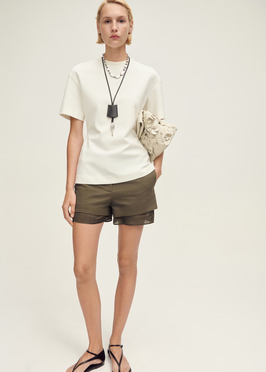 Combined linen-blend shorts 3 Combined linen-blend shorts