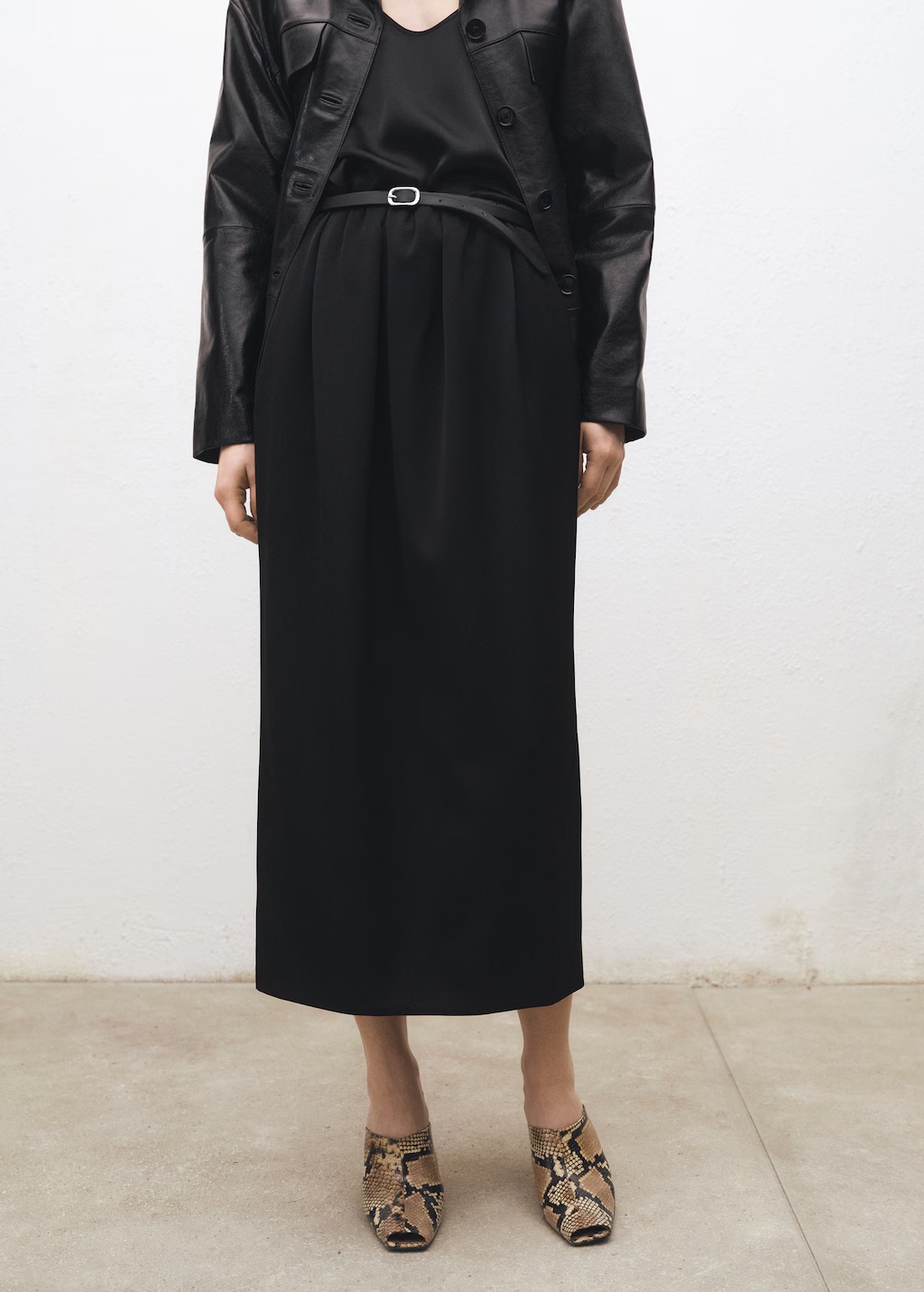 Straight gathered skirt