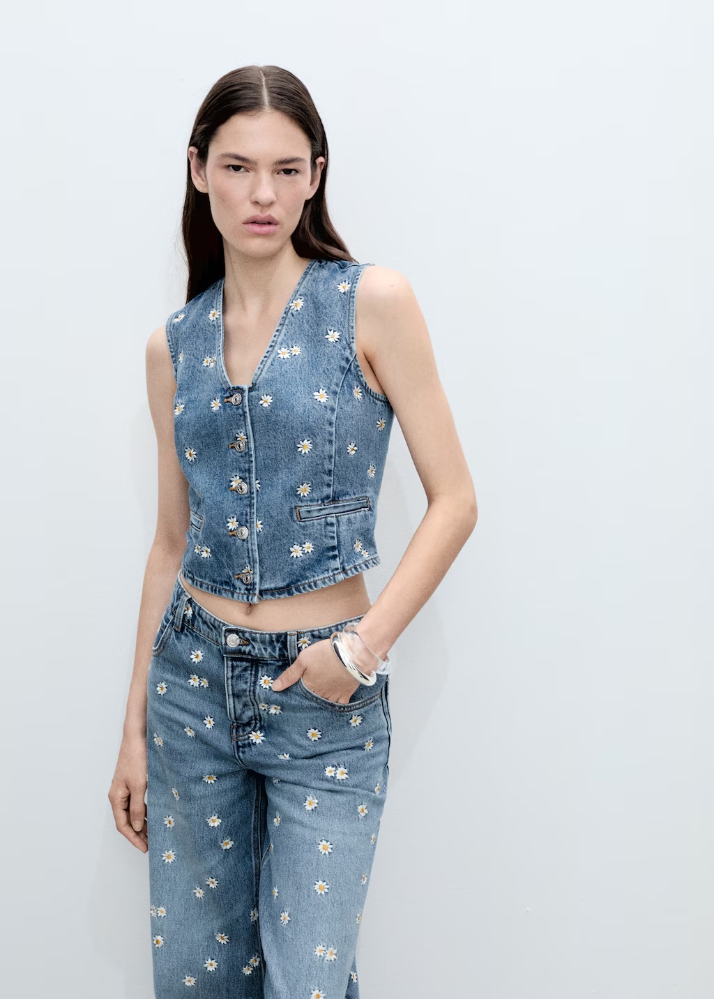 Flower-embroidered cropped waistcoat