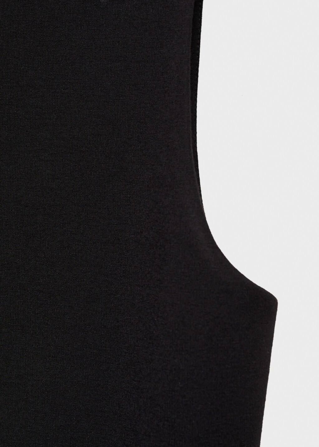 Top with wide straps 6 Top with wide straps