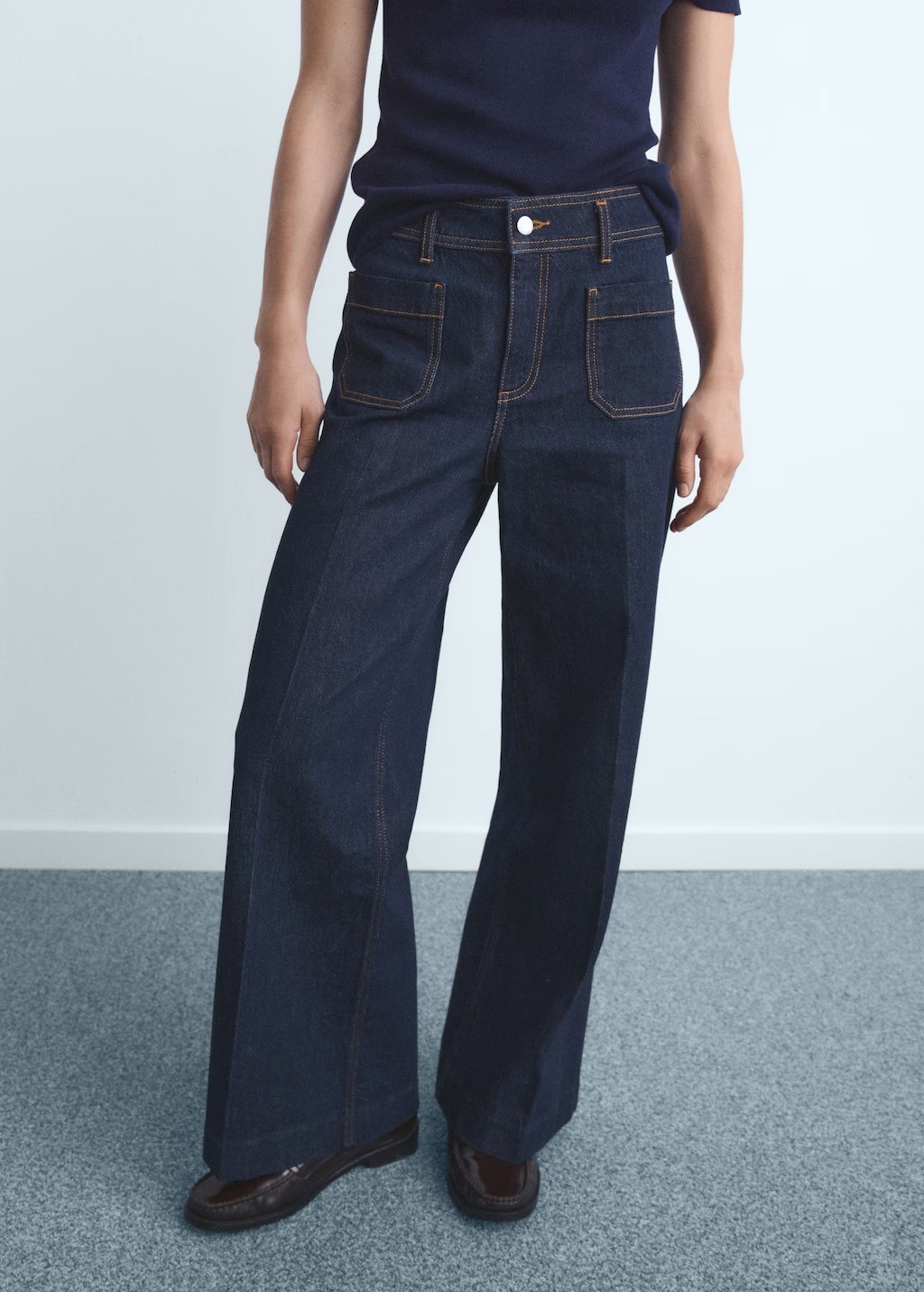 Wide leg jeans with pockets