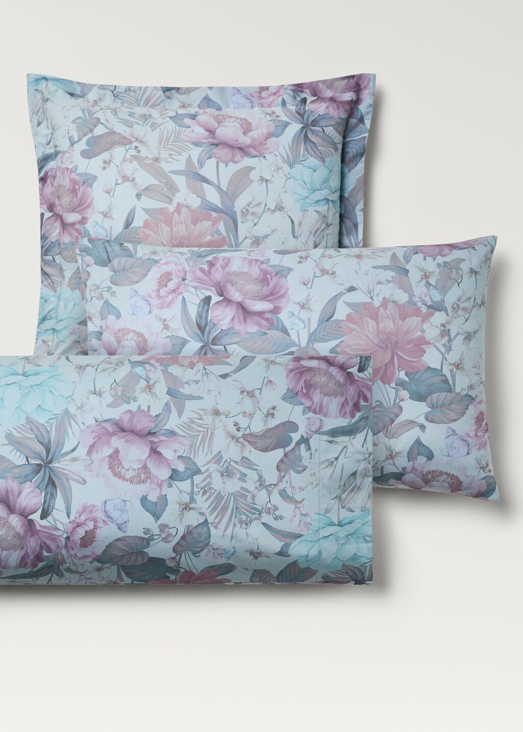 Two cotton percale multi-colored floral-print pillowcases 60x60 cm
