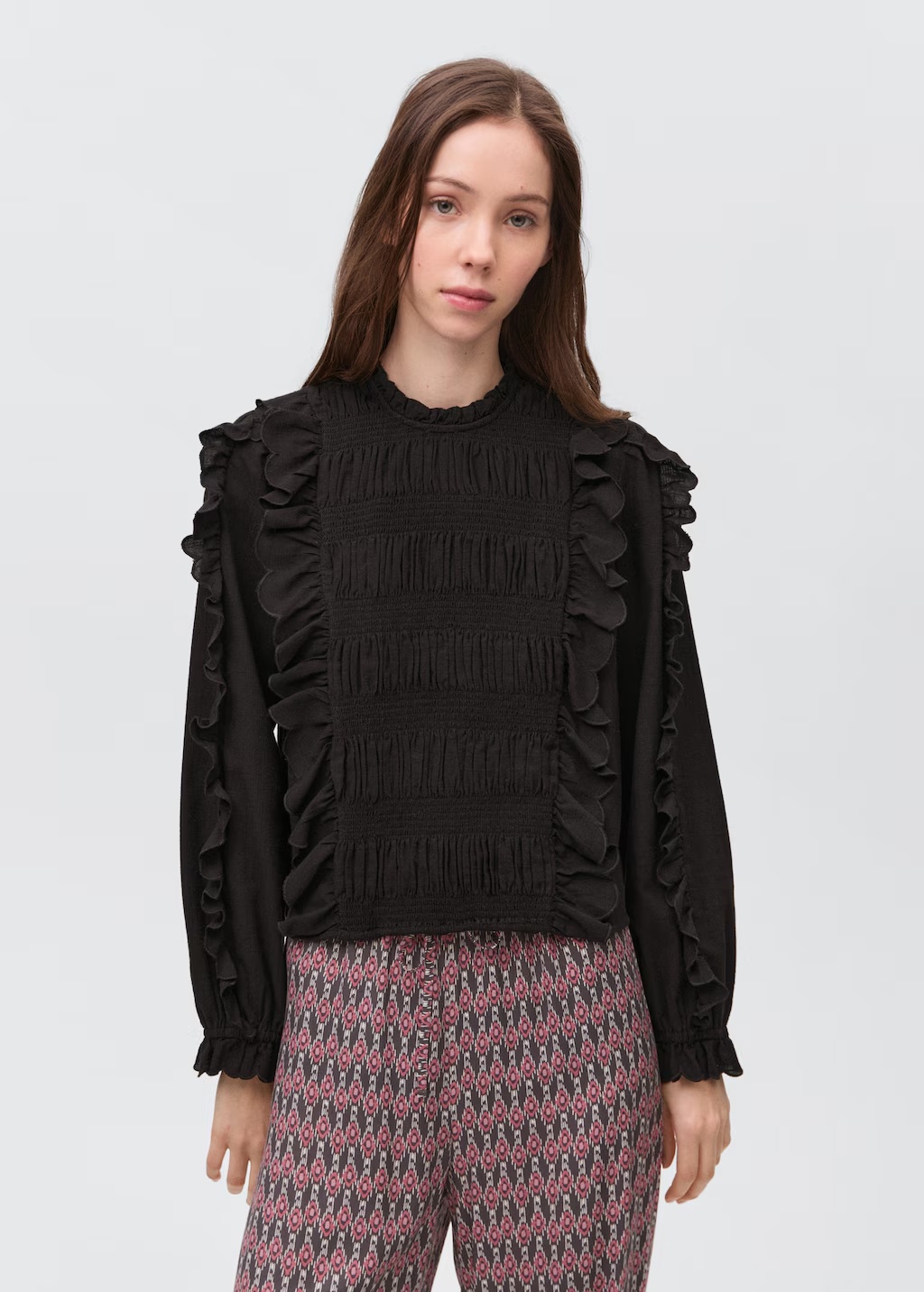 Ruched blouse with ruffles