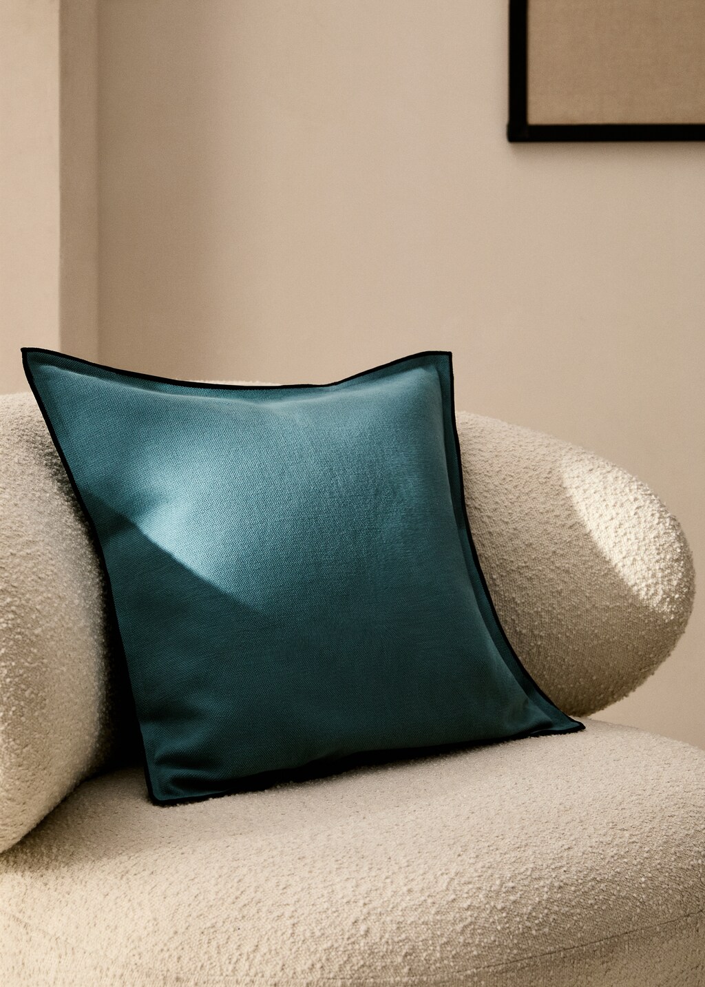 Cotton-linen cushion cover with overlock 50x50 cm