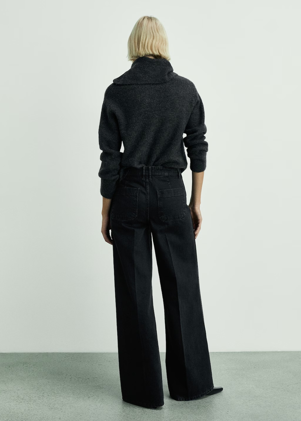 Wide leg jeans with pockets 4 Wide leg jeans with pockets