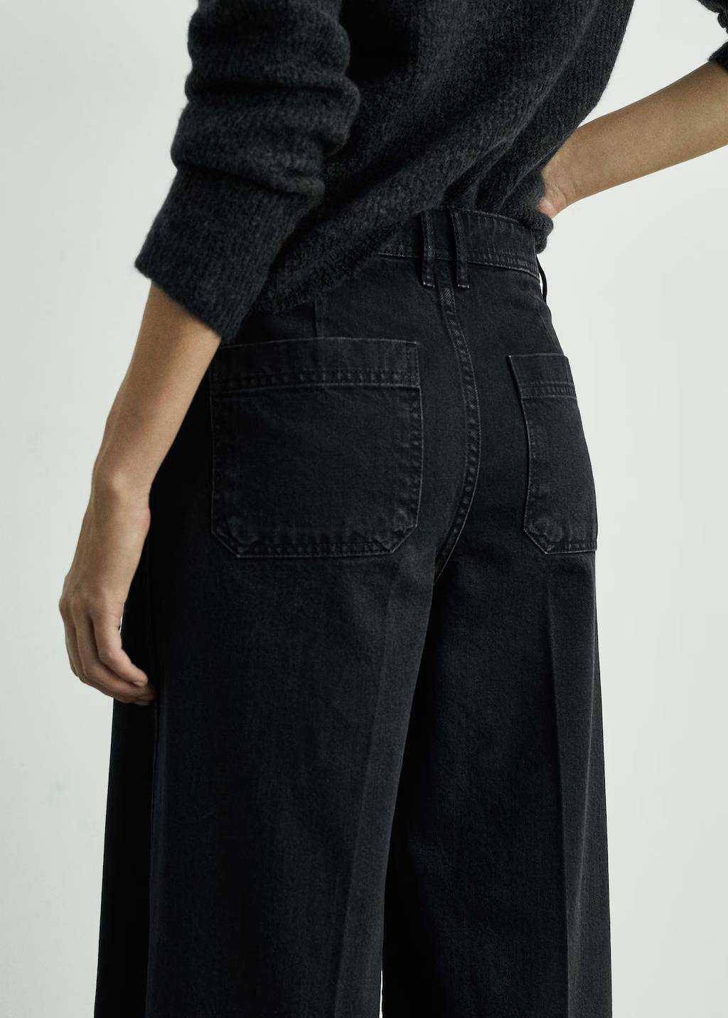 Wide leg jeans with pockets 5 Wide leg jeans with pockets