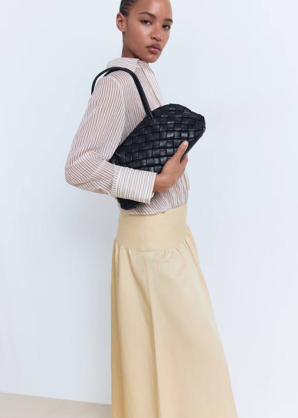 Midi-skirt with frayed ends