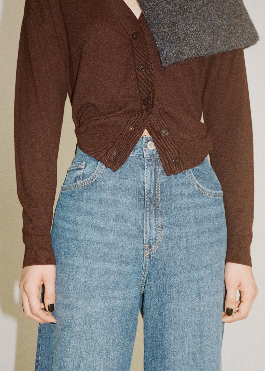 High-waisted wide-leg jeans 10 High-waisted wide-leg jeans