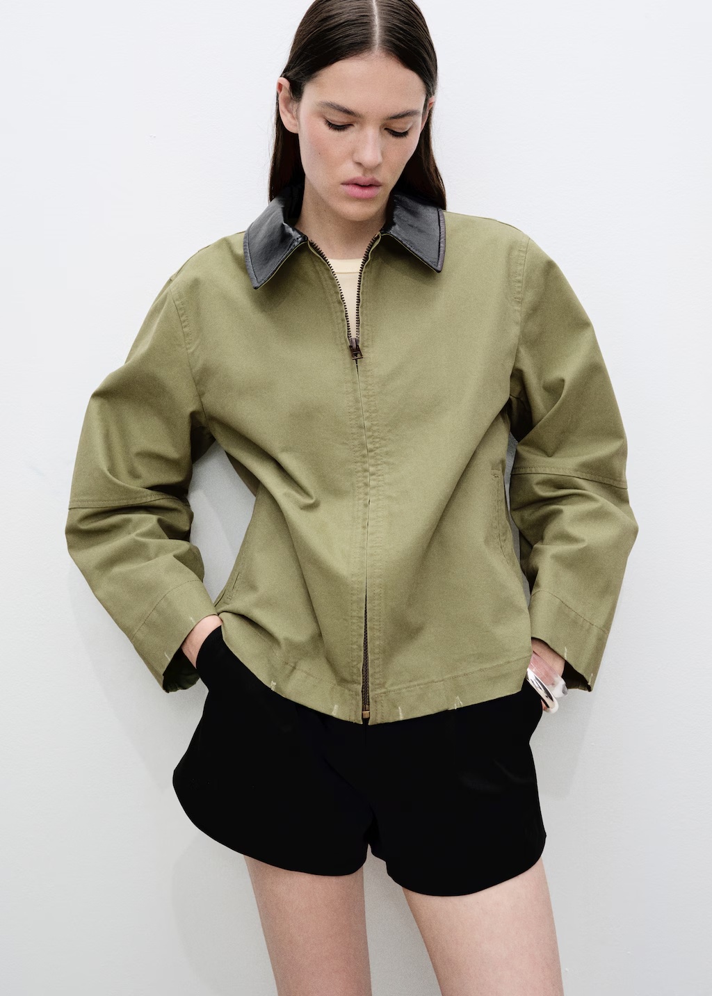 Cotton jacket with contrasting collar