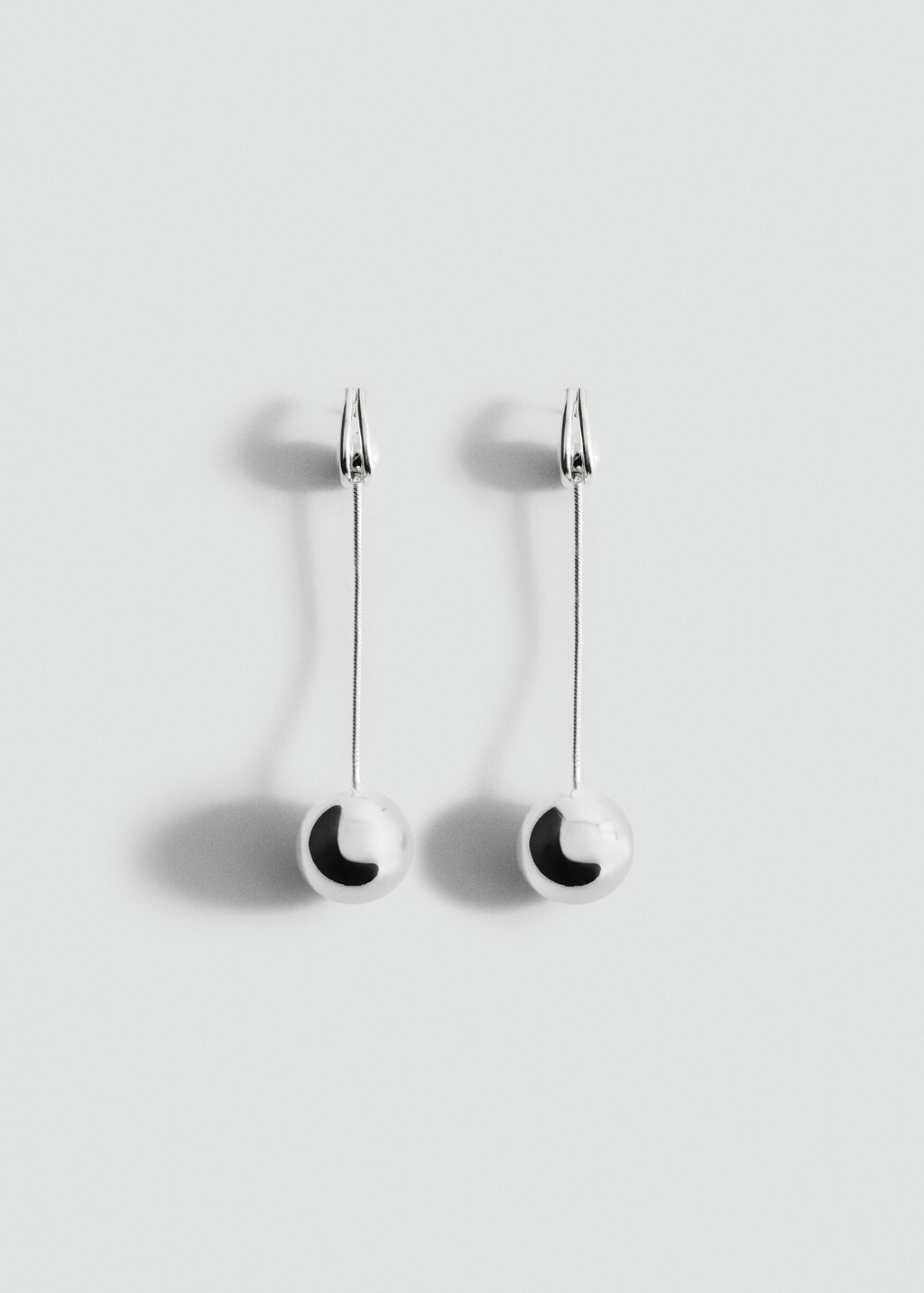 Thread sphere earrings 3 Thread sphere earrings